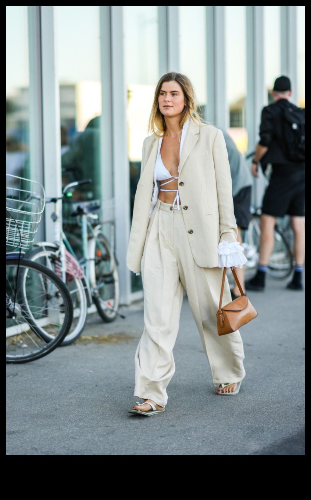 Sunny Elegance: Καυτά καλοκαιρινά σύνολα για τις μέρες της μόδας