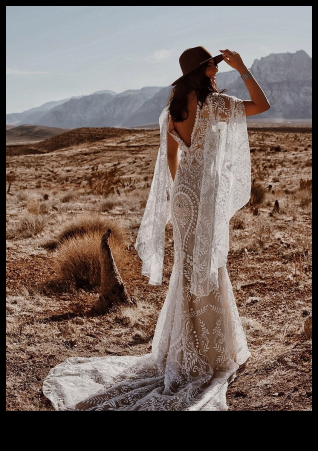 Ethereal Freedom Bohemian νυφικά για τη μοντέρνα νύφη 2 Ethereal Freedom: Bohemian Wedding Dress Delights